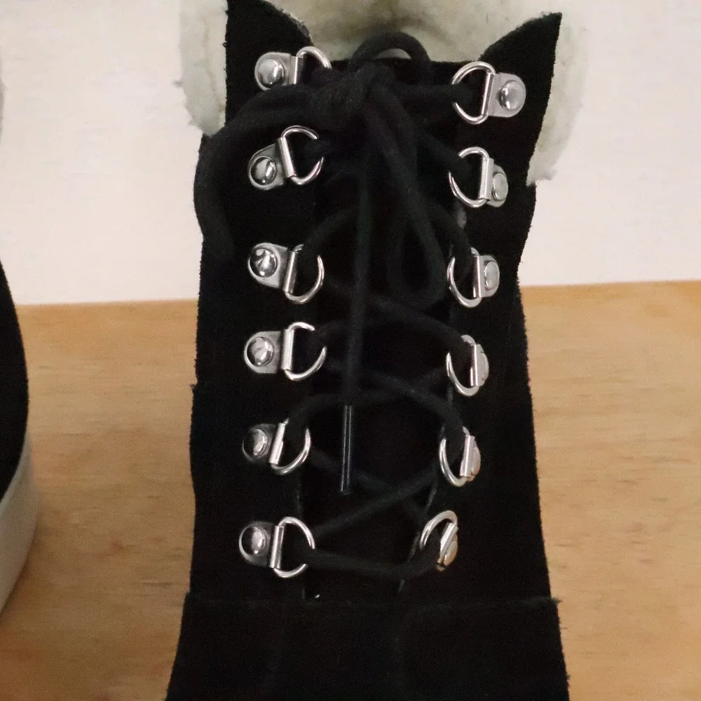 Steve Madden Suede Sherpa Sneaker Boots Womens Size 12 Black High Top Streetwear